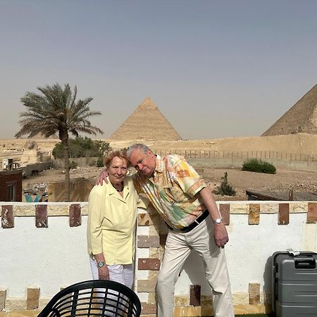 Golden Scarab Pyramids Hotel Kafret el-Gabal Kültér fotó