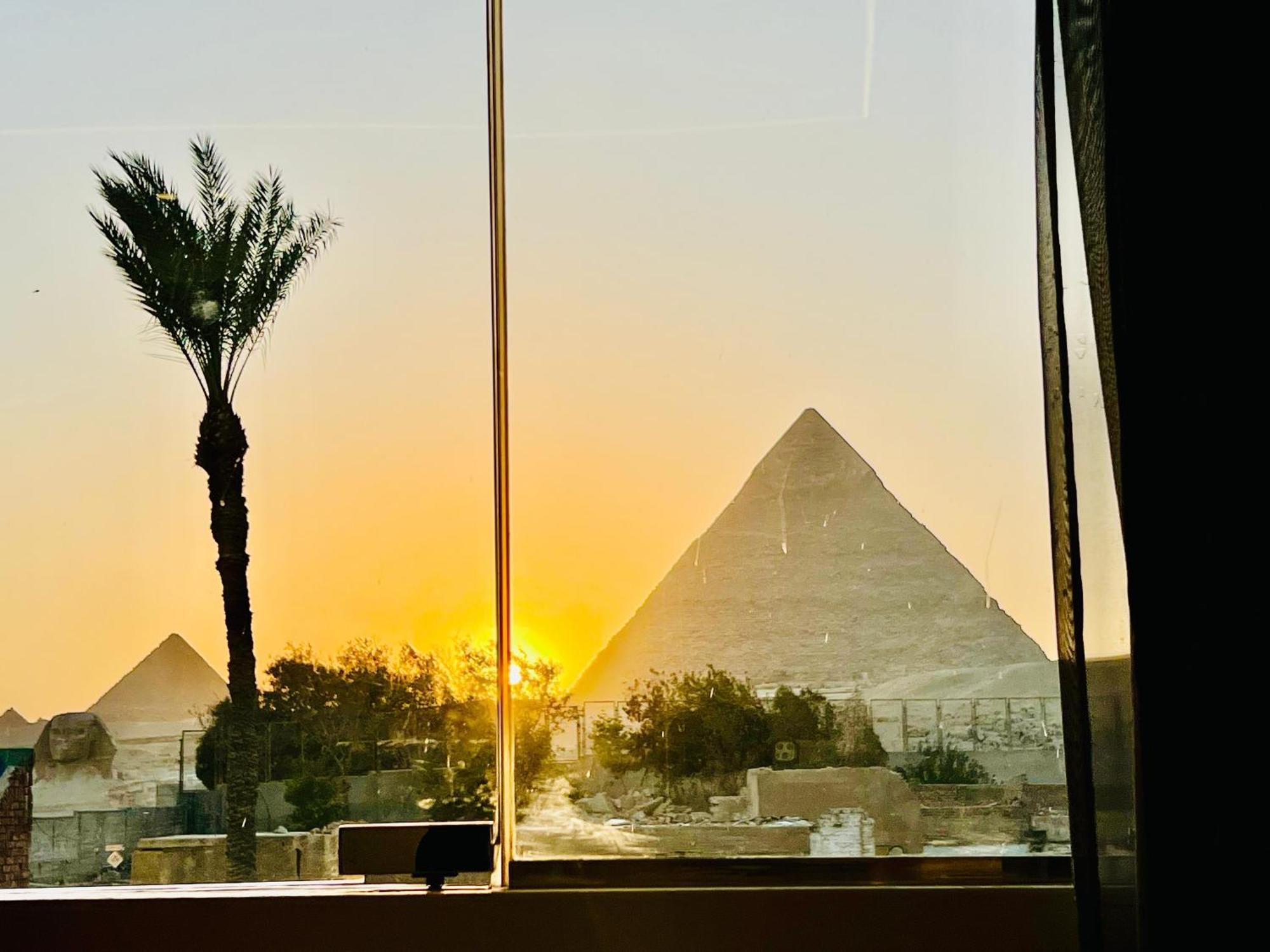Golden Scarab Pyramids Hotel Kafret el-Gabal Kültér fotó